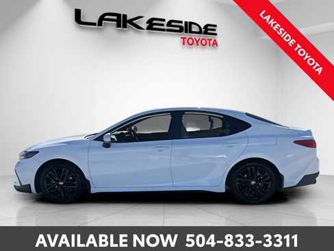 Certified 2025 Toyota Camry SE image 4