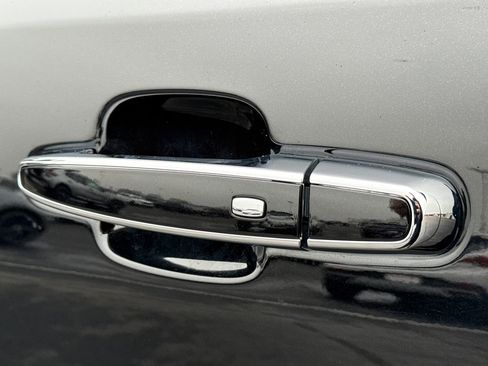 Certified 2023 GMC Acadia Denali image 12