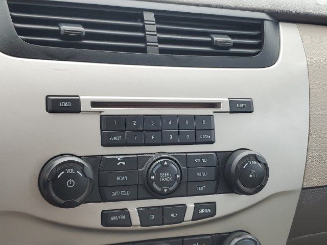 Used 2010 Ford Focus SE FWD image 17