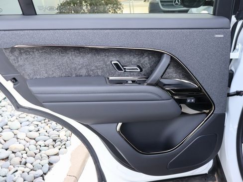 Used 2025 Land Rover Range Rover Sport Dynamic SE image 14