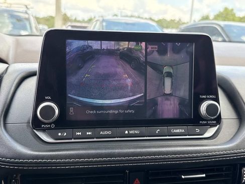 Used 2021 Nissan Rogue SV image 24