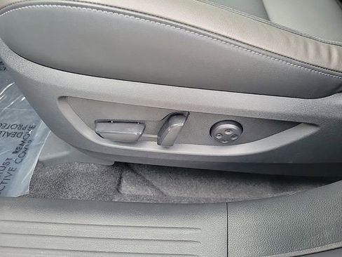 New 2025 INFINITI QX55 Essential image 15