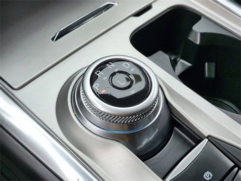 Certified 2022 Ford Explorer XLT w/ Equipment Group 202A image 28