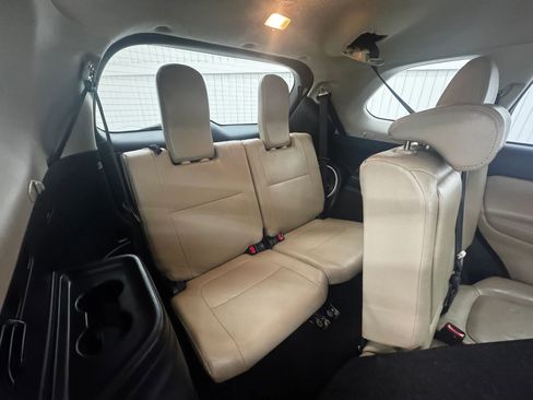 Used 2014 Mitsubishi Outlander SE image 13