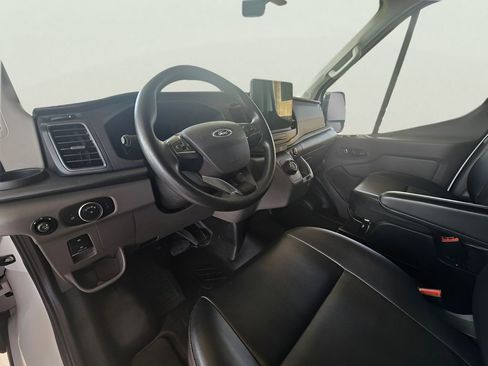 Used 2022 Ford E-Transit Medium Roof RWD image 4