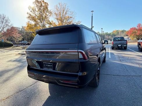 New 2025 Lincoln Navigator L Reserve w/ Jet Appearance Package image 7