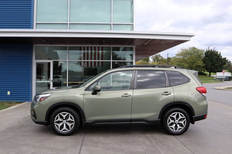 Used 2021 Subaru Forester Premium AWD/4WD image 5
