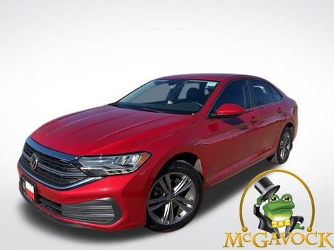 Used 2022 Volkswagen Jetta SE image 1