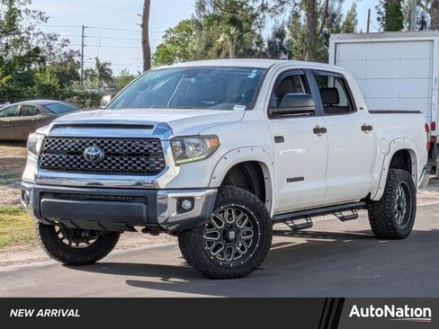 Used 2018 Toyota Tundra SR5 w/ SR5 Upgrade Package image 1