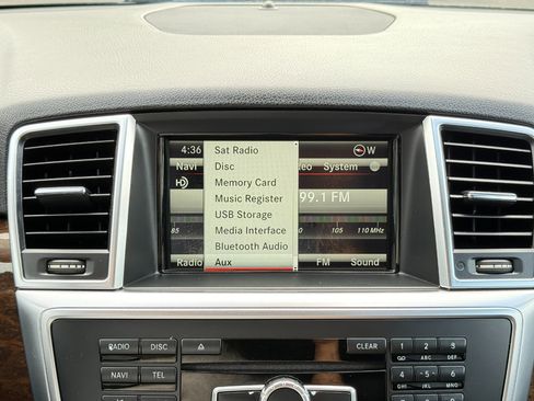 Used 2015 Mercedes-Benz ML 350 ML350 4MATIC w/ Premium 1 Package image 55