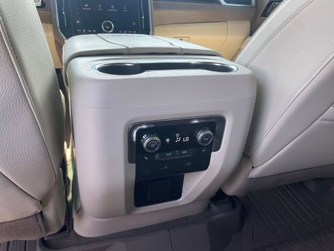 Used 2026 GMC Yukon Denali w/ Denali Reserve Package AWD/4WD image 24