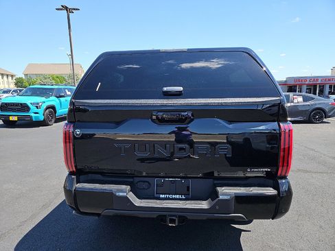 Used 2025 Toyota Tundra Platinum AWD/4WD image 4
