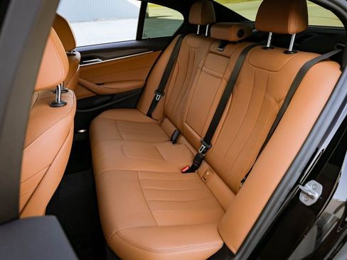 Used 2021 BMW 540i w/ Convenience Package image 30