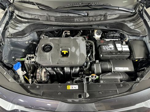 Used 2022 Kia Soul LX image 12