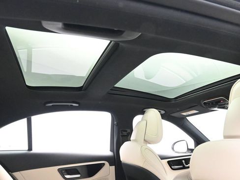 Used 2023 Mercedes-Benz C 300 4MATIC Sedan image 23