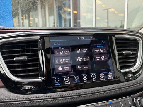 Used 2020 Chrysler Pacifica Limited w/ Advanced Safetytec Group FWD image 28