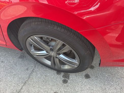 Used 2020 Volkswagen Jetta R-Line w/ R-Line Cold Weather Package image 9