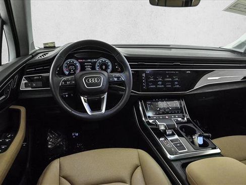Certified 2025 Audi Q7 3.0T Premium Plus image 19
