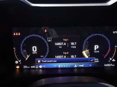 Used 2025 Chevrolet Colorado Trail Boss AWD/4WD image 21