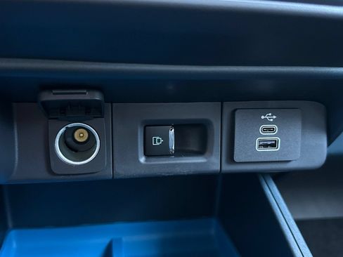 New 2026 Ford Maverick XLT w/ XLT Luxury Package FWD image 26