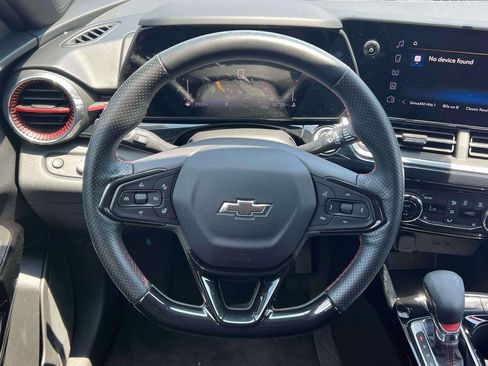 Used 2024 Chevrolet Trax RS w/ Driver Confidence Package FWD image 15