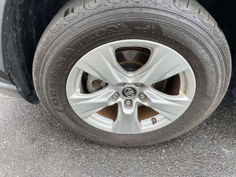 Used 2019 Toyota RAV4 XLE image 18