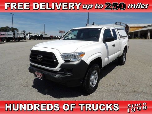 Used 2022 Toyota Tacoma SR RWD image 1