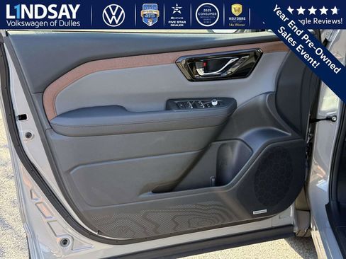 Used 2025 Subaru Forester Sport w/ Popular Package #1 image 9