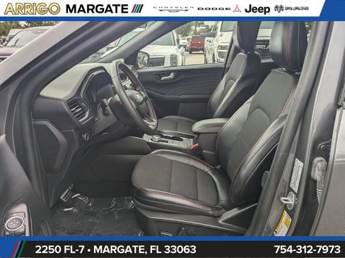 Used 2023 Ford Escape ST-Line FWD image 12