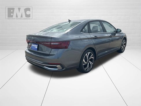 New 2026 Volkswagen Jetta SEL FWD image 3