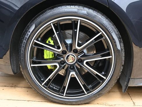 Used 2023 Porsche Panamera 4 Platinum Edition AWD/4WD image 13