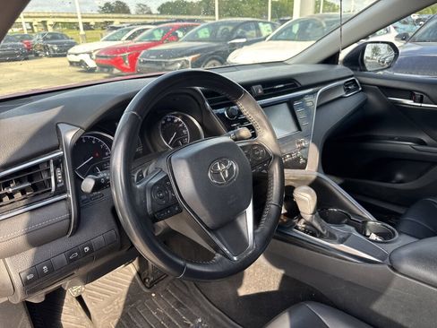 Used 2018 Toyota Camry SE w/ Convenience Package image 20