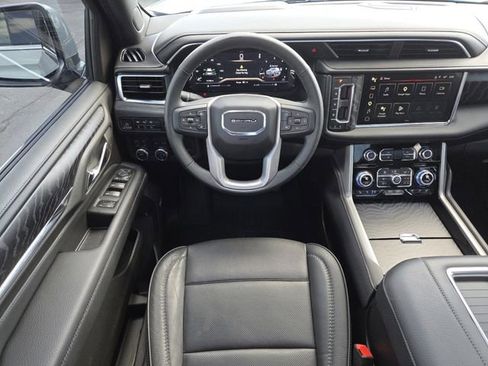 Used 2023 GMC Yukon Denali w/ LPO, Floor Liner Package AWD/4WD image 33