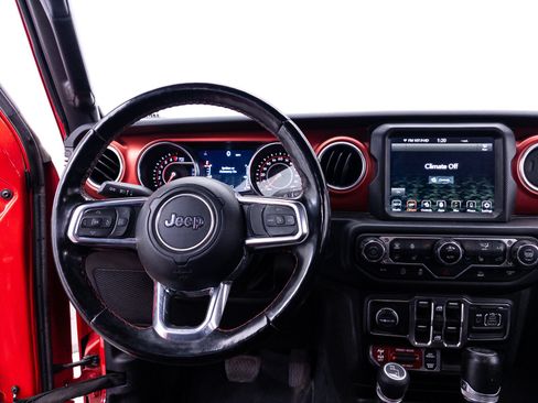 Used 2022 Jeep Wrangler Unlimited Rubicon w/ Cold Weather Group AWD/4WD image 8
