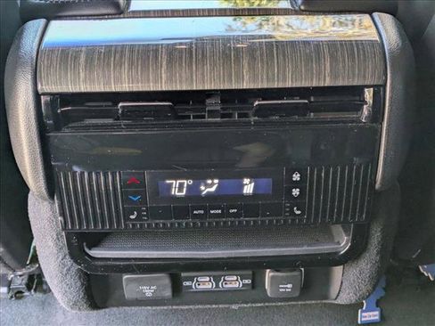 Used 2022 Jeep Wagoneer Series III image 17