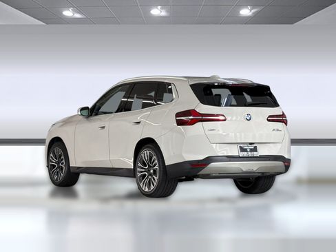 Used 2026 BMW X3 xDrive30i w/ Convenience Package AWD/4WD image 3