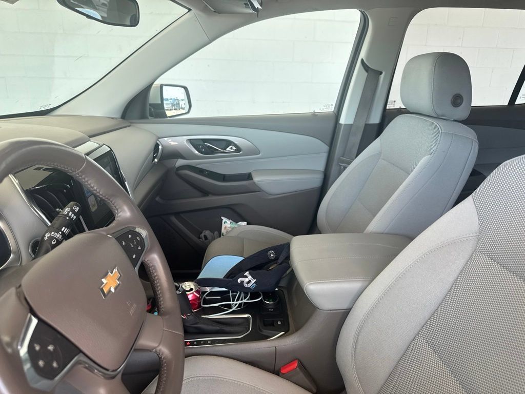 Used 2019 Chevrolet Traverse LT FWD image 12