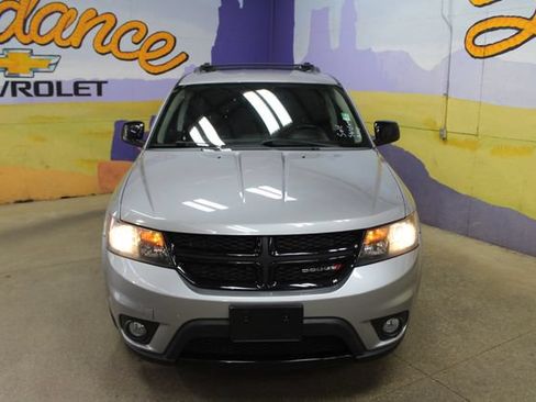 Used 2016 Dodge Journey SXT w/ Blacktop Package FWD image 3