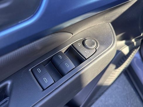 New 2026 Chevrolet Equinox EV LT image 21