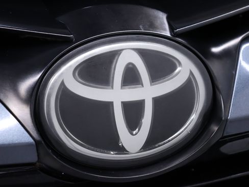 Used 2019 Toyota Corolla LE image 57