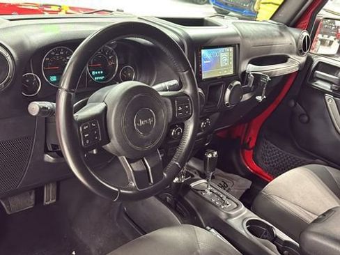 Used 2016 Jeep Wrangler Unlimited Sport image 9