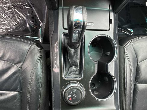 Used 2016 Ford Explorer XLT w/ Equipment Group 202A AWD/4WD image 19