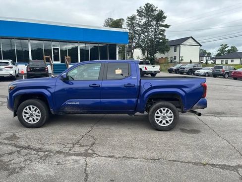 Used 2025 Toyota Tacoma SR5 RWD image 63