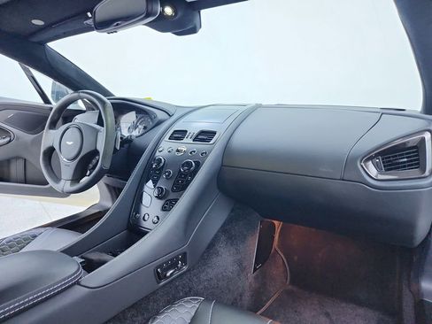 Used 2015 Aston Martin Vanquish Coupe image 68