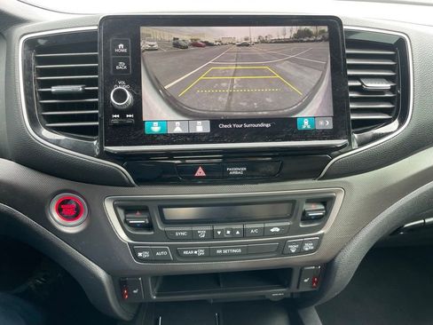 Certified 2025 Honda Ridgeline RTL image 17