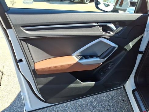 Used 2023 Audi Q3 2.0T Premium w/ Convenience Package image 13