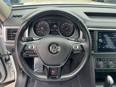 Used 2020 Volkswagen Atlas SE w/ Panoramic Sunroof Package FWD image 30