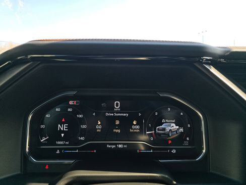 Used 2025 GMC Sierra 1500 AT4 image 25