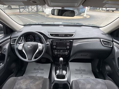 Used 2016 Nissan Rogue SV AWD/4WD image 17