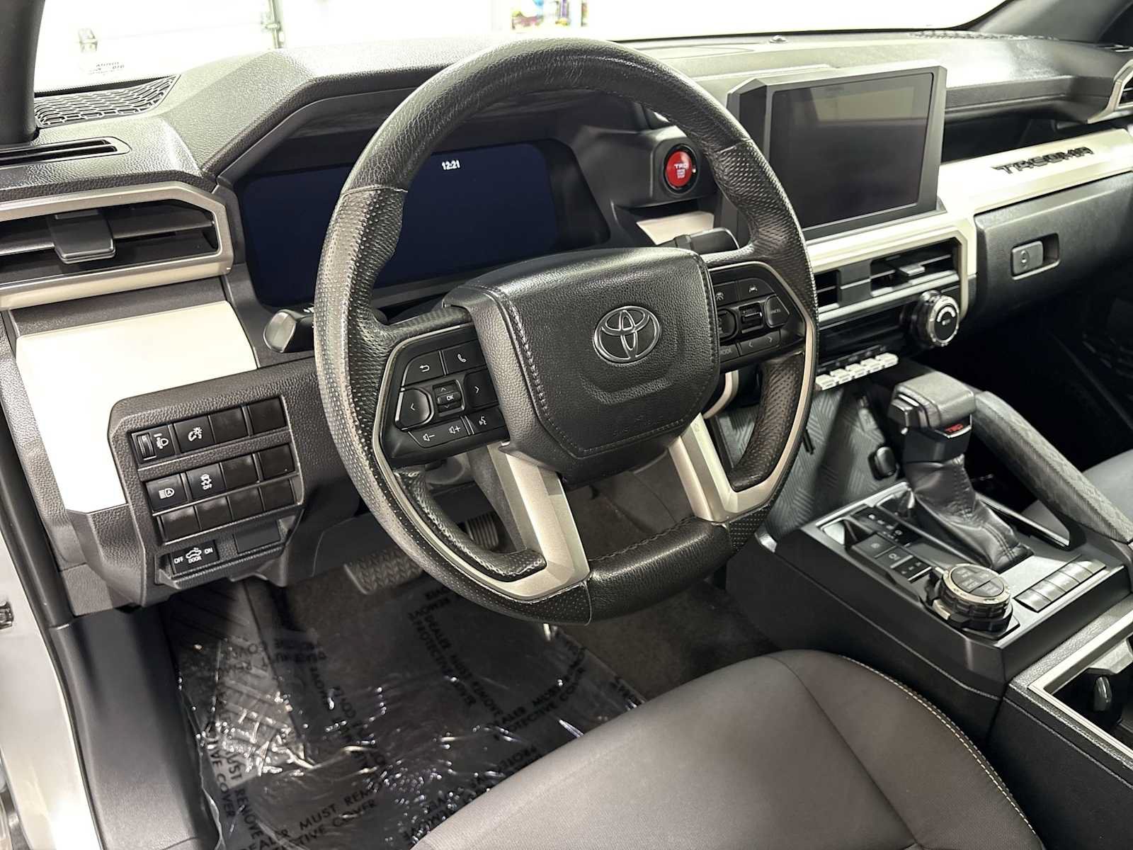 Used 2024 Toyota Tacoma TRD Off-Road AWD/4WD image 12